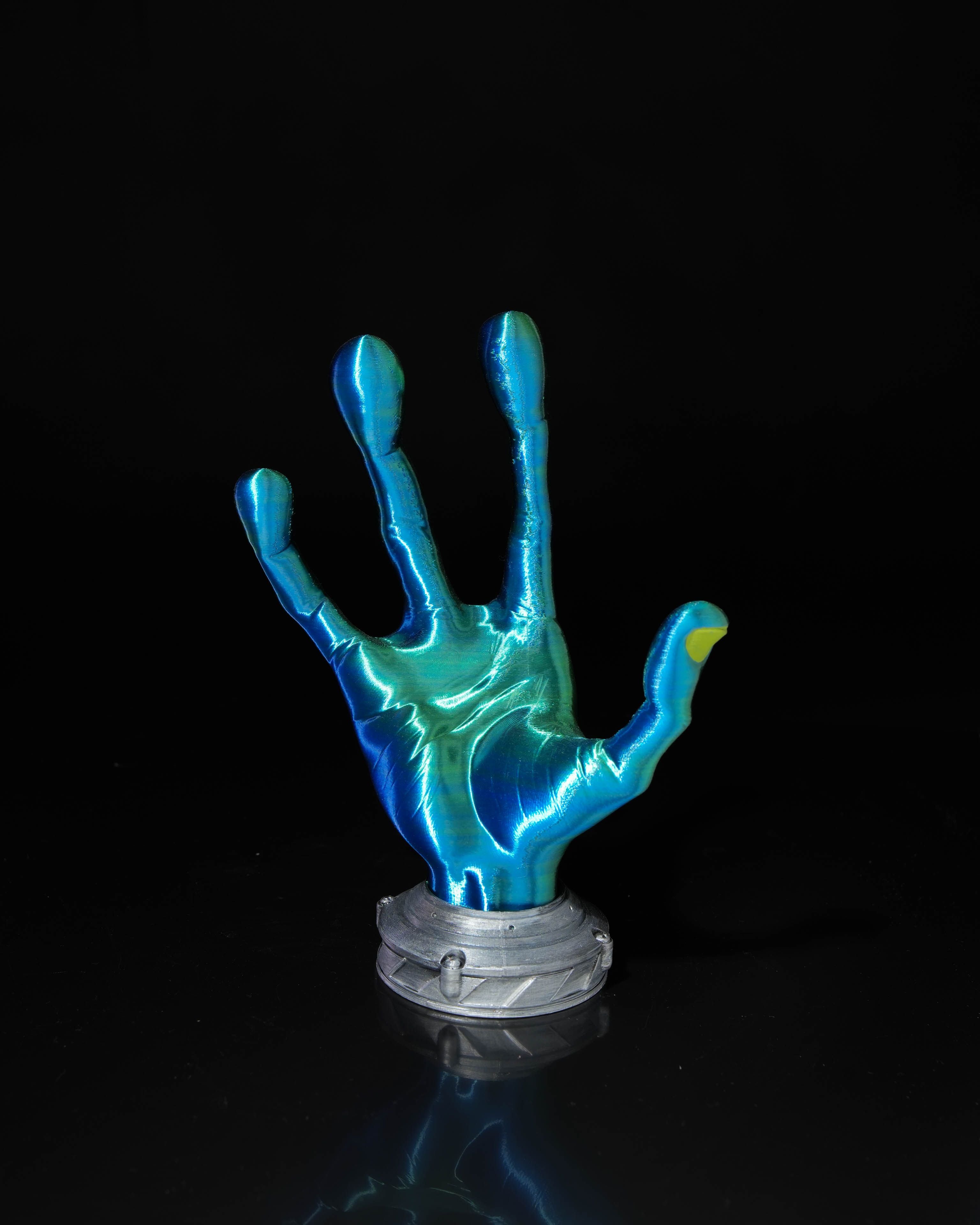 4 Finger Alien Hand Controller Holder